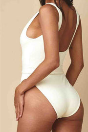 Belt Design White One-piece Swimsuit